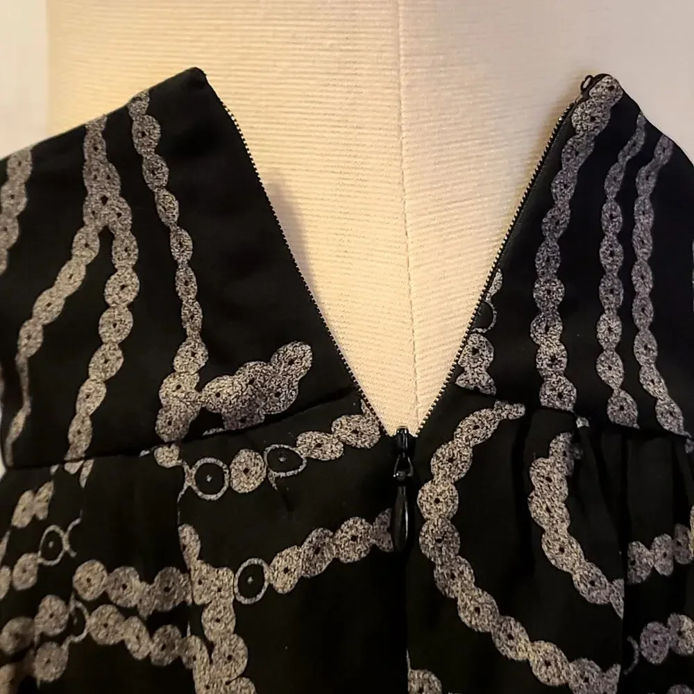 Banana Republic Womens Skirt Sz 4 Black Cream 100% Silk Flowing Abstract‎ Boho